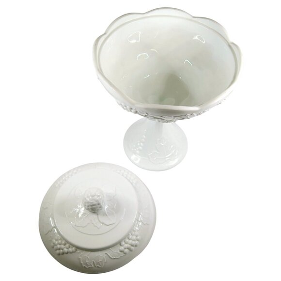 Colony Harvest Milk Glass Compote with Lid - Vintage Mid-Century Wedding Bowl - Picture 4 of 6